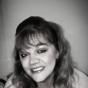 Meet your Posher, Alishia